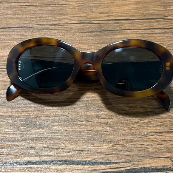 CELINE Sunglasses Triomphe Oval CL40194U - Picture 1 of 7